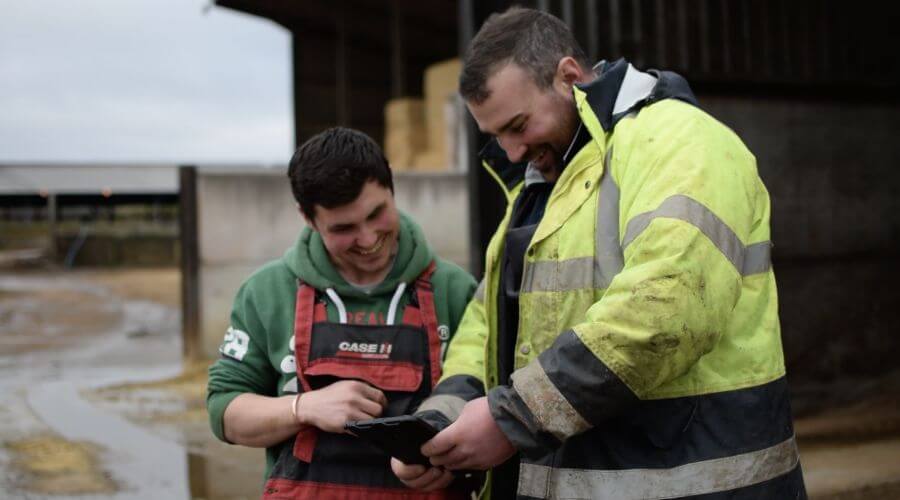 Farmer-looking-at-cowconnect